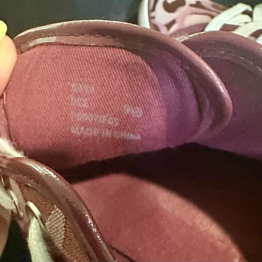 Vintage Classic Coach sneakers EUC 9.5 - Picture 7 of 9